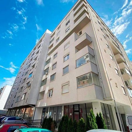 1-Bedroom Apartment Fushe Kosove Kosovo Polje المظهر الخارجي الصورة